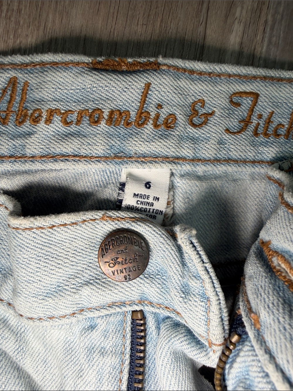 Abercrombie & Fitch Vintage Light Blue Distressed Denim Mini Skirt Size 6 - Picture 2 of 10